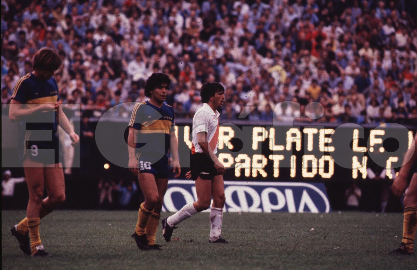 Nacional 1981: River 2 - Boca 2. Maradona y Passarella, dos glorias del fútbol argentino