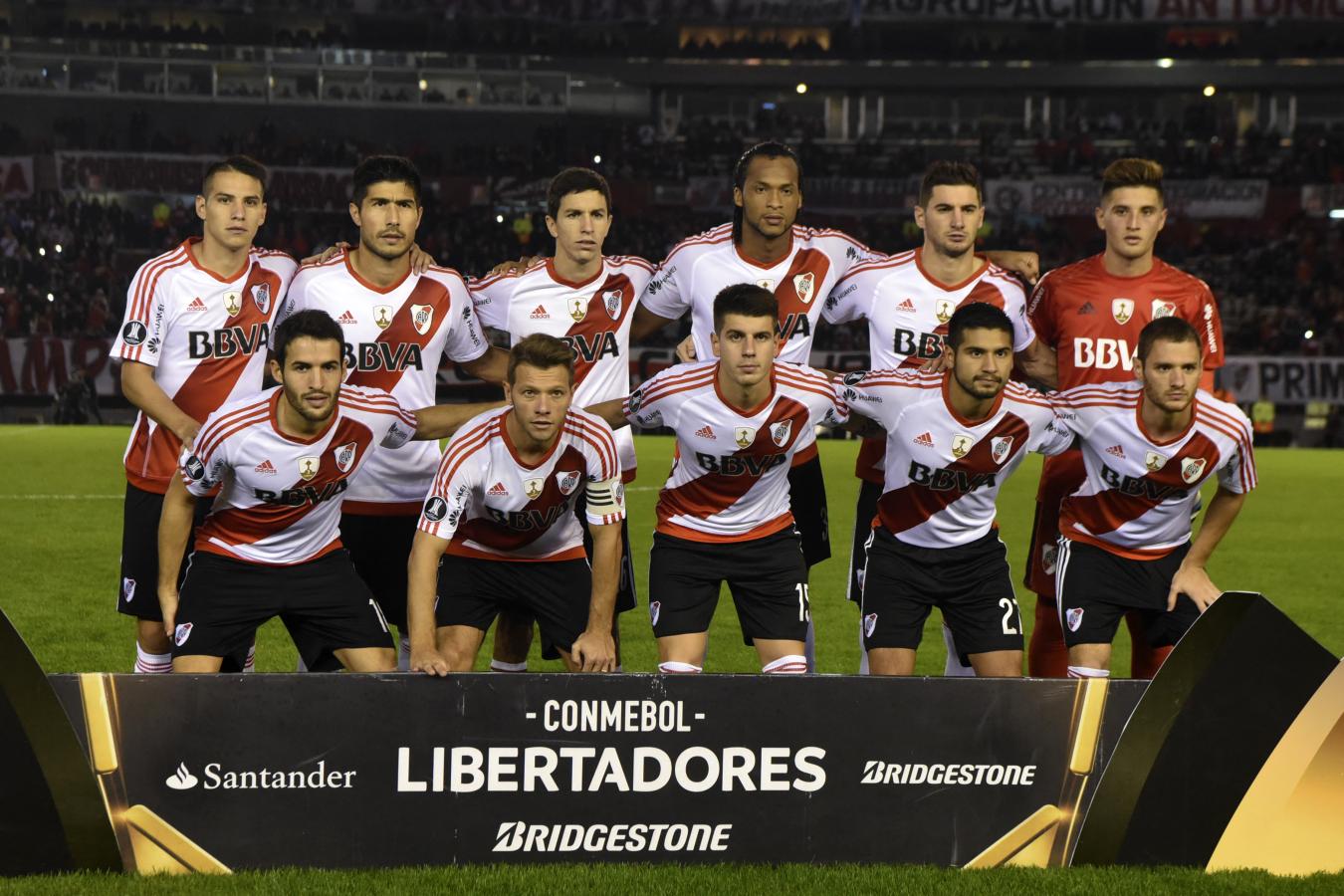Imagen El equipo de River contra Independiente Medellín, el día del debut de Morán Correa. (EITAN ABRAMOVICH / AFP)