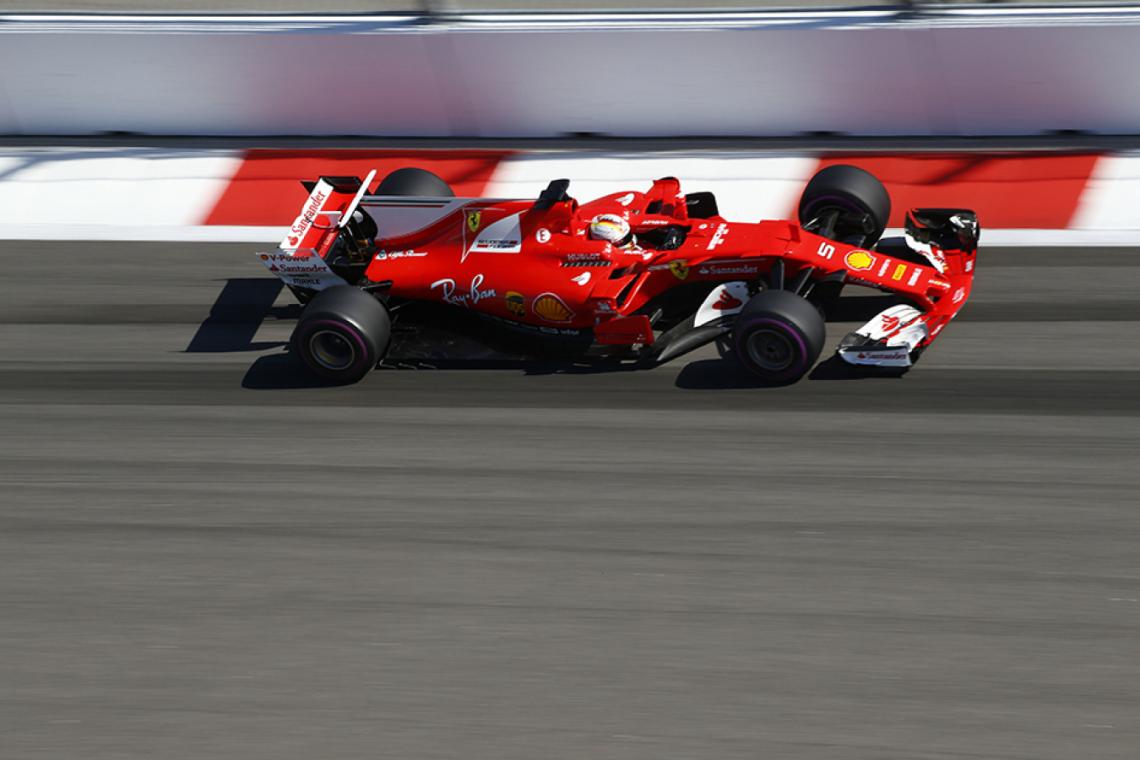 Imagen Tras un largo tiempo en tinieblas, parece haber asomado el sol en Ferrari, al ofrecerle a Vettel un auto competitivo y con aspiraciones.