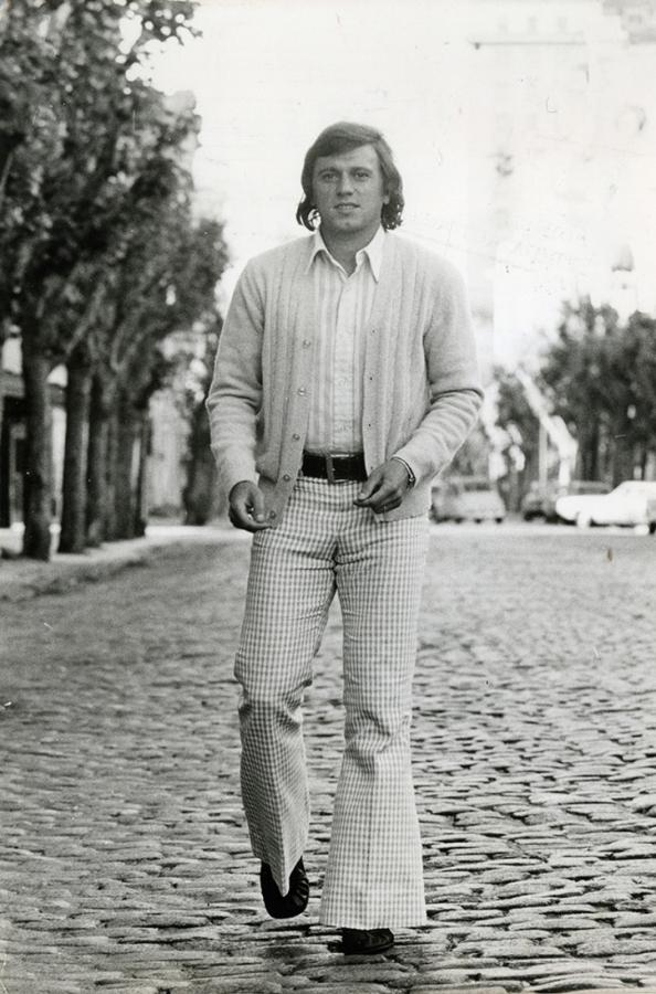 Imagen Con los pantalones Oxford, un clásico de los años 60 y 70.
