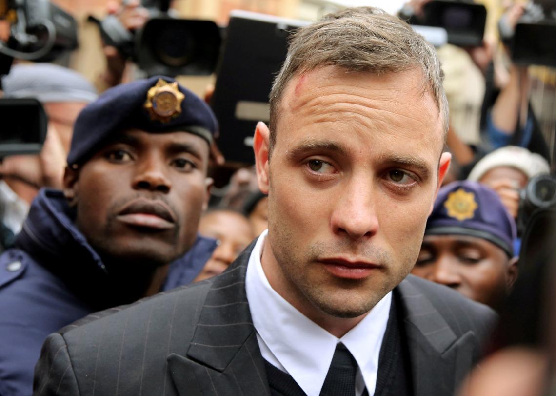 Imagen Pistorius, saliendo del juicio, en 2014.