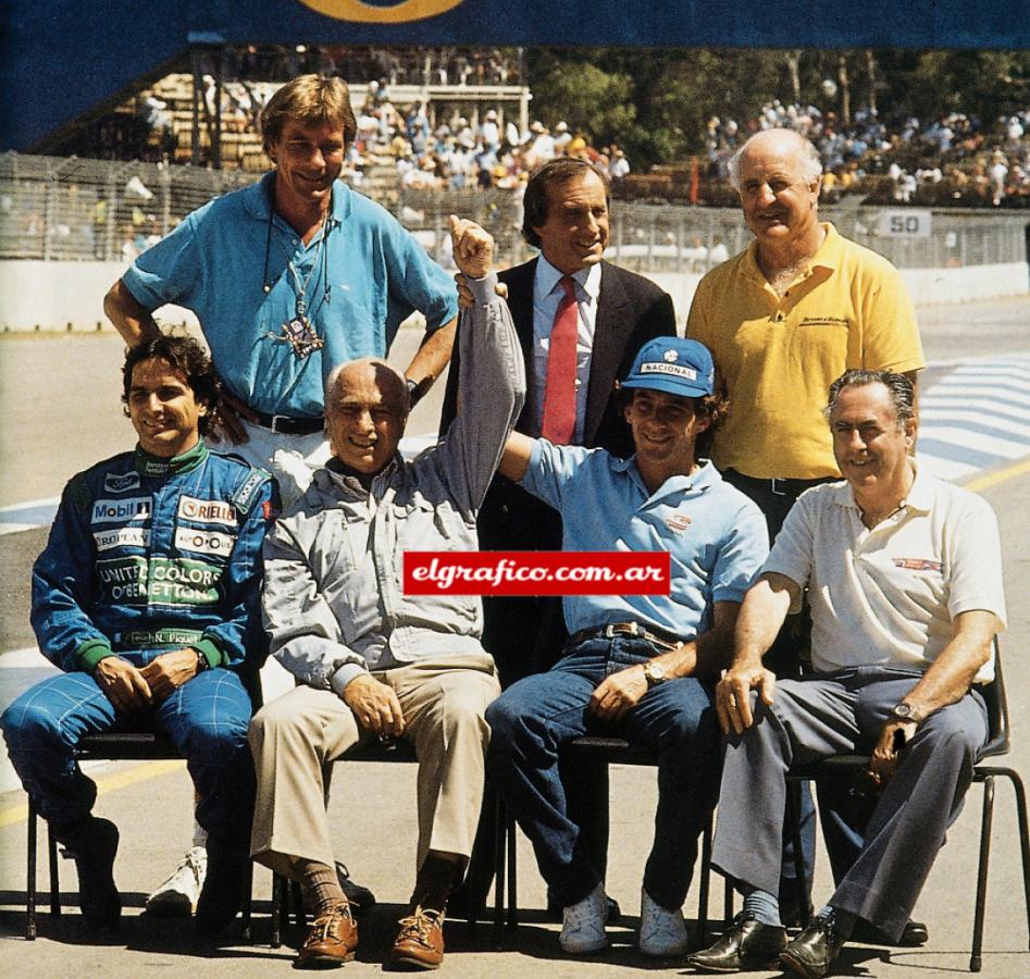 Imagen Senna junto a las grandes glorias del automovilismo: James Hunt, Jackie Stewart, Dennis Hulme, Piquet,Fangio y Jack Brabham