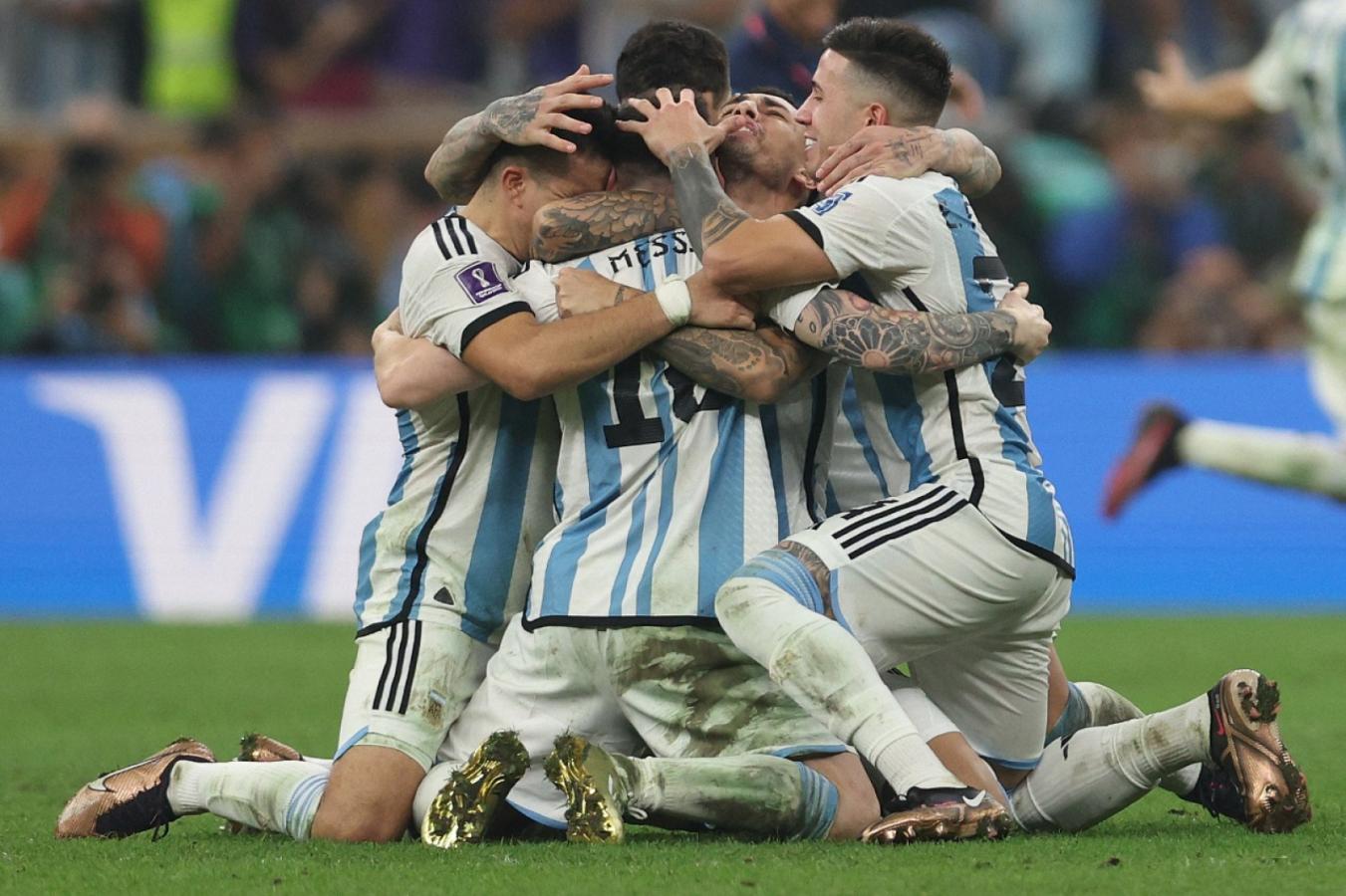 Imagen Messi y el equipo