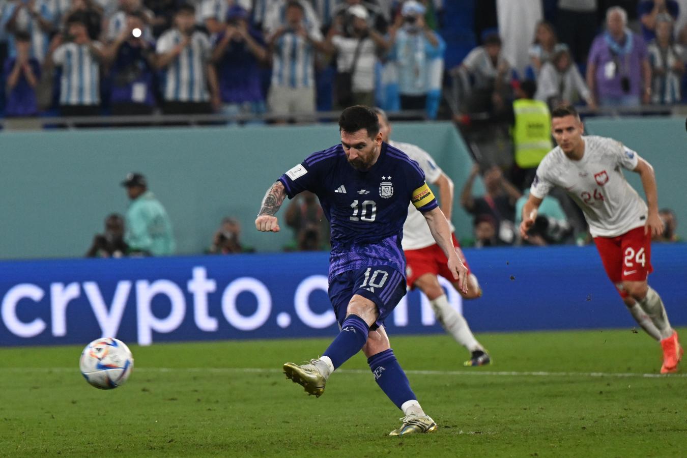 Imagen Messi vs Polonia en Qatar 2022 (AFP)