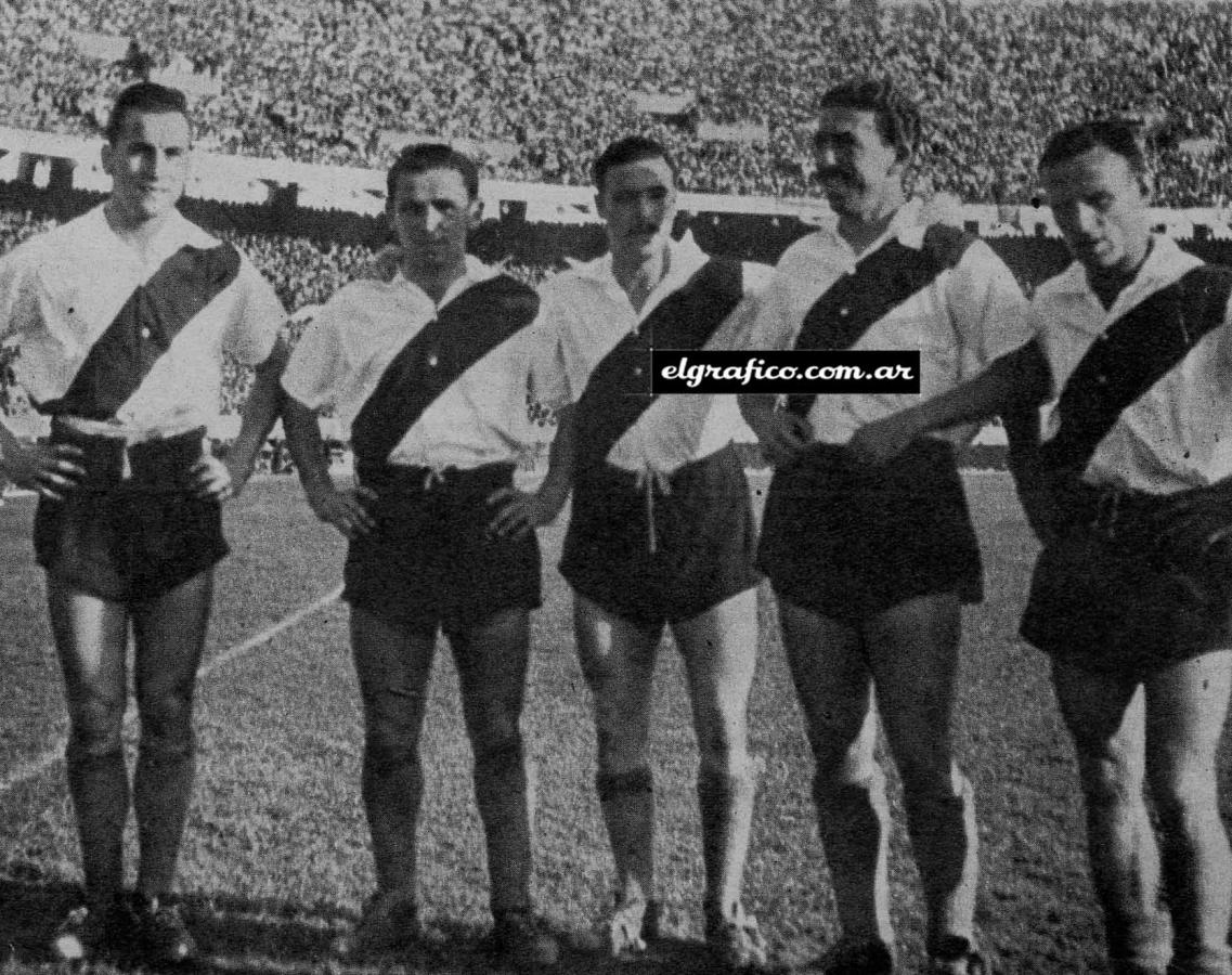 Imagen  En 1951 River Plate lo compra para reemplazar a Moreno. En la foto Vernazza, Pizzuti, Walter Gomez, Labruna y Loustau.