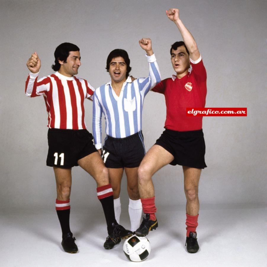 Imagen Producción de El Gráfico con Bochini y Cárdenas, autores de goles para ganar la Intercontinental.