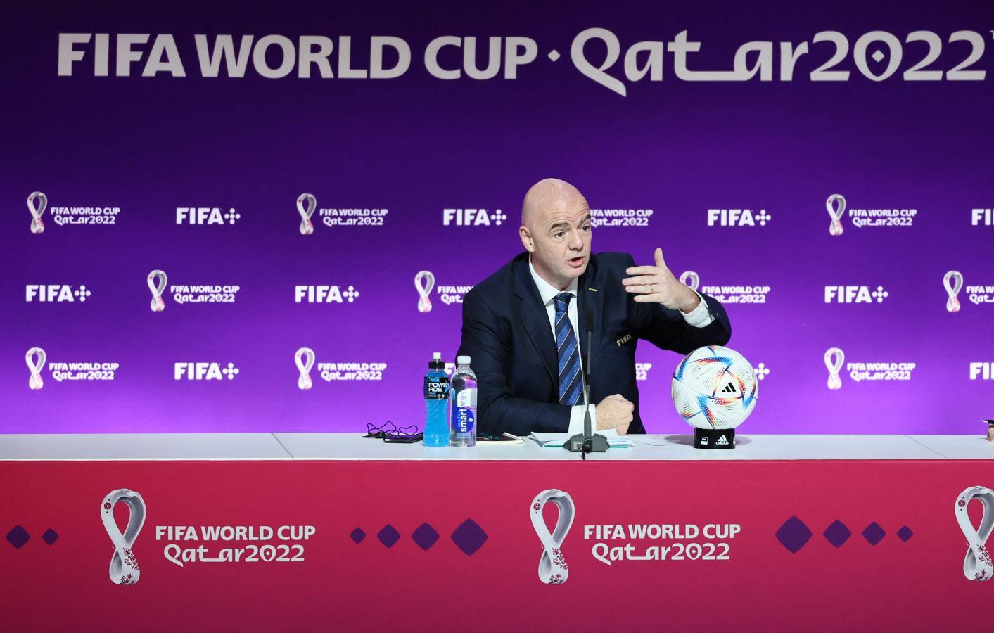 Imagen Gianni Infantino en la conferencia de prensa en Doha. Foto: AFP