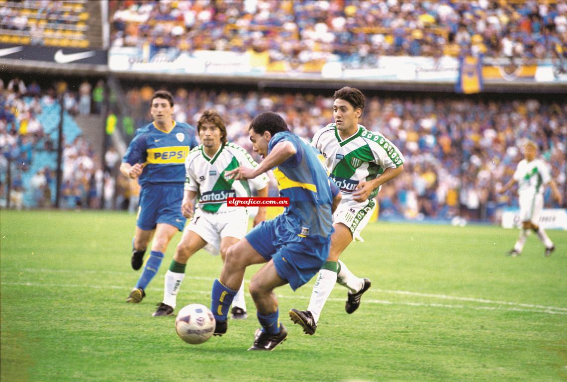 Imagen Carlitos debutó en Boca en 2001.