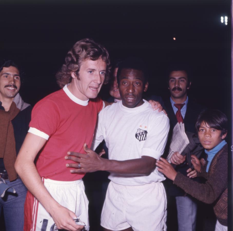 Imagen Pelé y Carlos Babington, en la última función de O Rei en nuestro país.