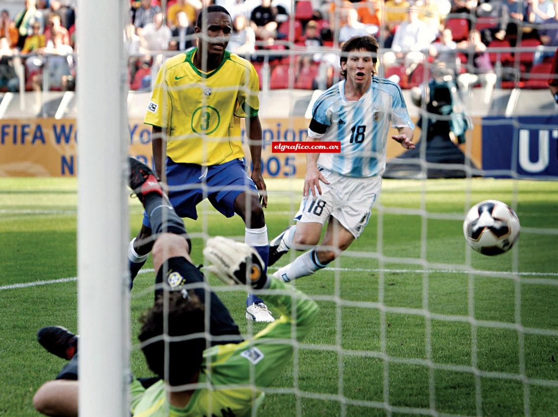 Imagen Junio 2005. El Mundial Sub-20 y la victoria contra Brasil. Después de eso me llamó Maradona.