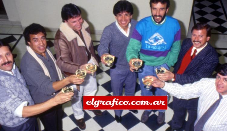 Imagen de 1988. ¡Salud Campeones!