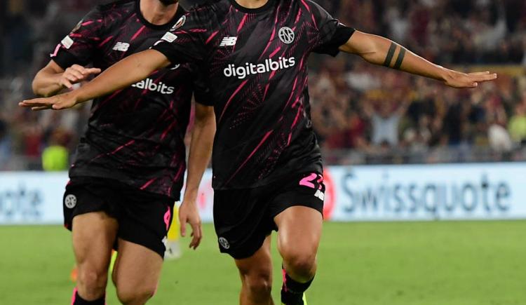 Imagen de Mirá el gol de Paulo Dybala en la Europa League