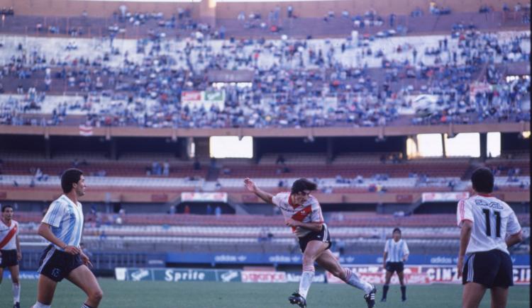 Imagen de River Plate y Racing de Córdoba volverán a jugar después de 33 años