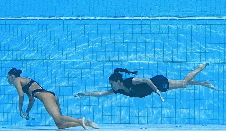 Imagen de "Tuvimos mucho miedo porque fueron dos minutos sin respirar", confesó la entrenadora que rescató a la nadadora