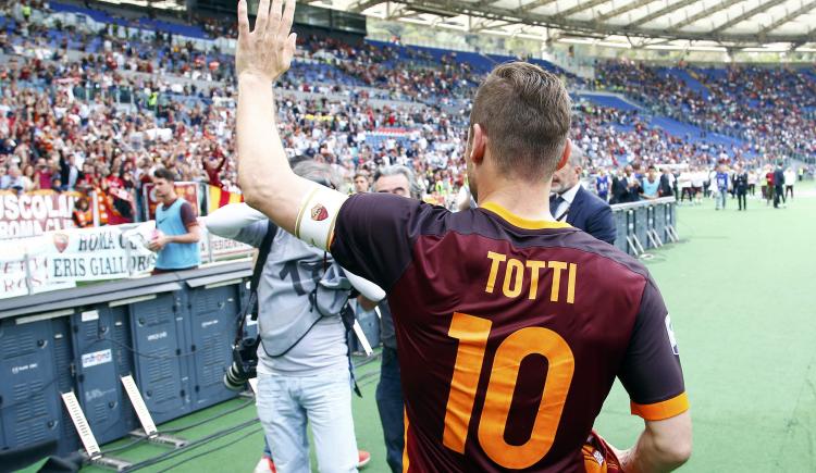 Imagen de La renovación de Totti mantiene en vilo a la Roma