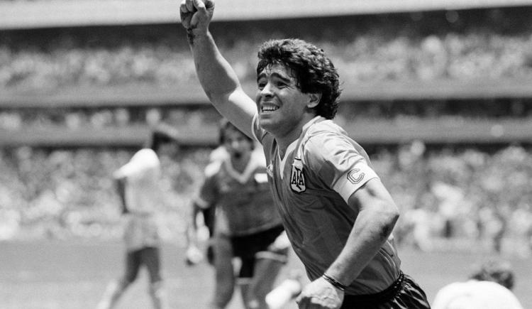 Imagen de La FIFA homenajeó a Maradona
