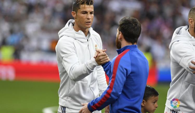 Imagen de El récord que se disputan Messi y Cristiano