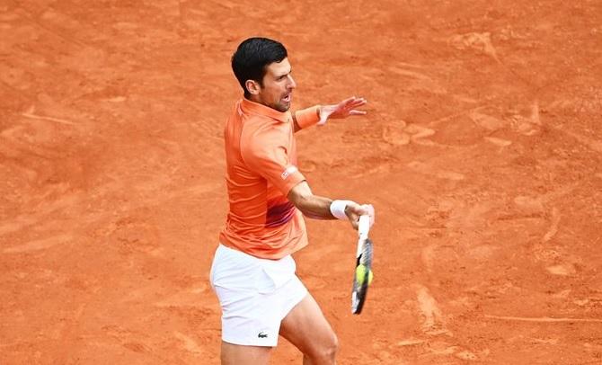 Imagen de Novak Djokovic debutó con un triunfo arrollador en Madrid