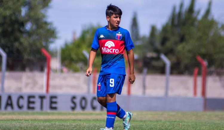 Imagen de Benjamín Agüero debutó en las divisiones juveniles de AFA