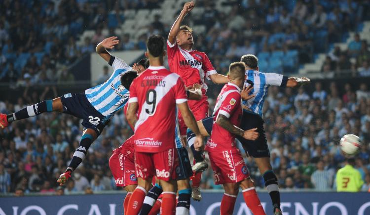 Imagen de Racing y Argentinos Juniors buscarán los tres puntos para seguir en la pelea