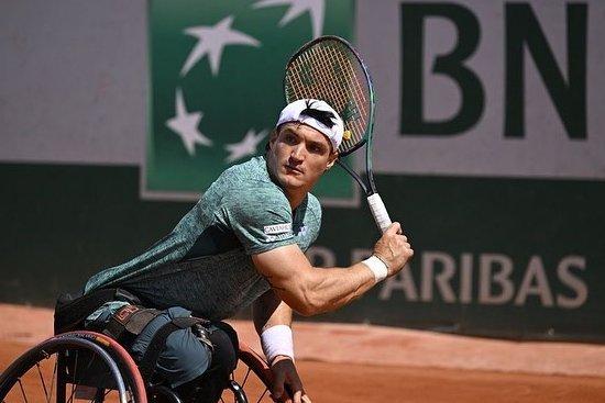 Imagen de Gusti Fernández venció al número uno y jugará la final de Roland Garros