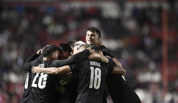 Imagen de Independiente y un triunfo deslucido para extender la racha