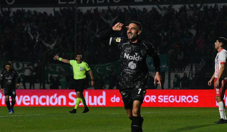 Imagen de Un gol de Lisandro López le dio la victoria a Sarmiento