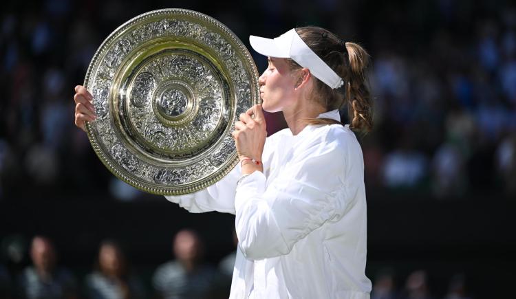 Imagen de Yelena Rybakina se consagró campeona en Wimbledon