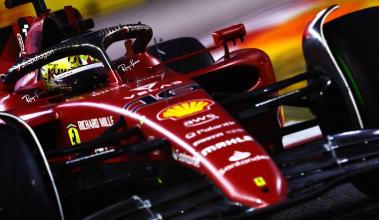 Imagen de Fórmula 1: Charles Leclerc firma la pole en Singapur