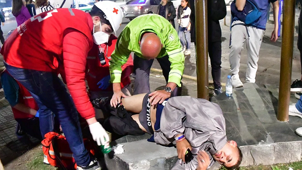 Imagen de Incidentes Gimnasia y Boca: Ocho personas reciben atención en hospitales de La Plata