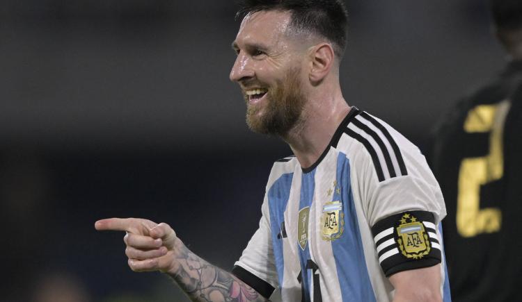 Imagen de Argentina se floreó ante Curazao con un show de Messi