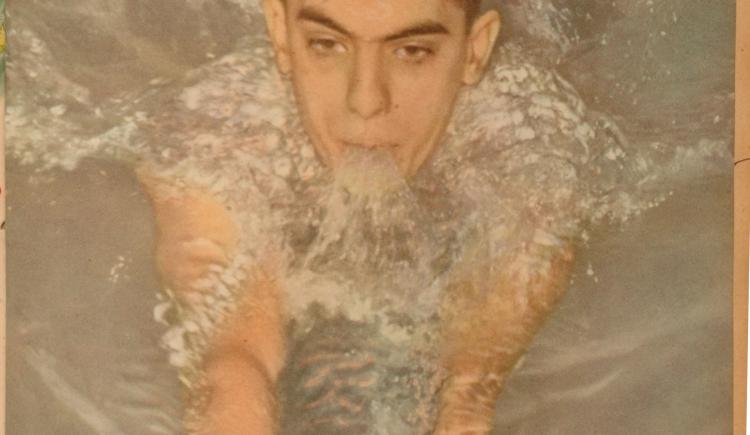 Imagen de 17 de noviembre de 1950, el nadador Héctor Domínguez Nimo