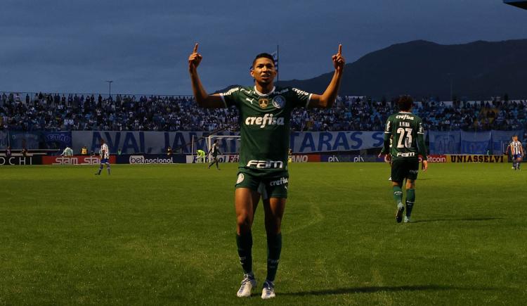 Imagen de Palmeiras empató y sigue en lo más alto del Brasileirao