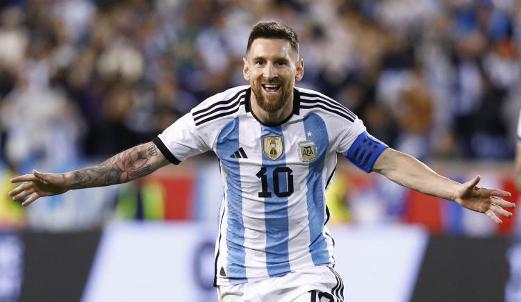 Imagen de Doblete de Messi y nueva goleada de Argentina